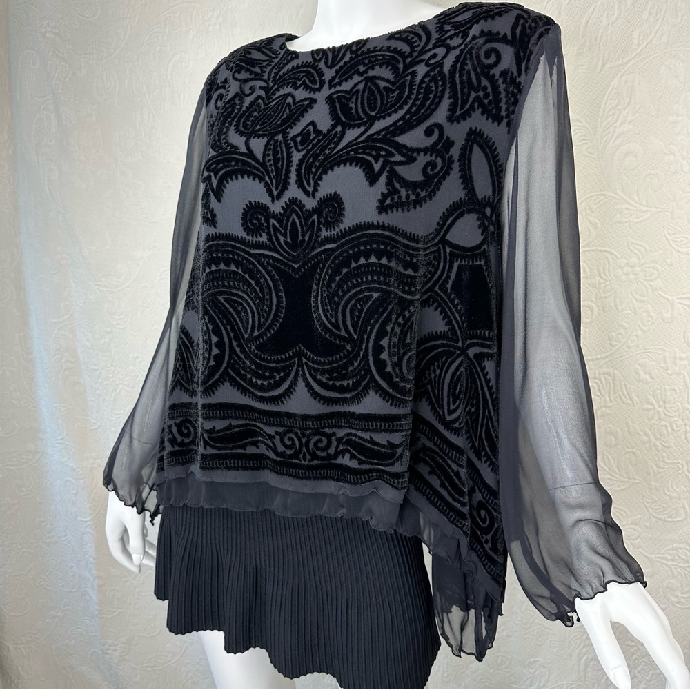 Marian Clayden Neiman Marcus VTG Cut Velvet Top
